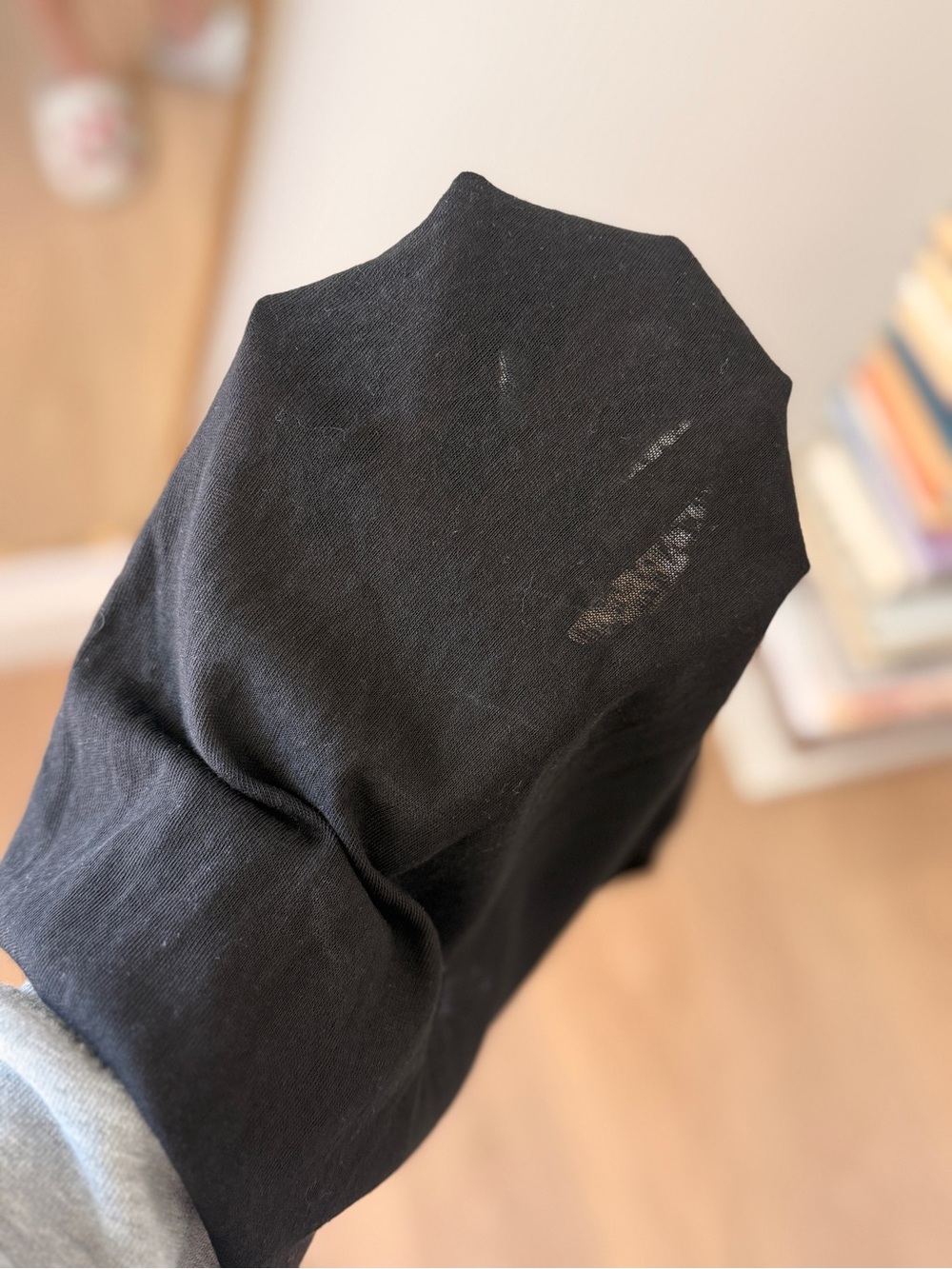 Tom Ford Black Linen Short Sleeve V-Neck Tee - Picture 3 of 4